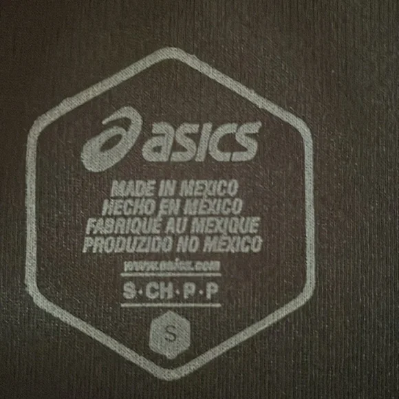 NWT- Womens Short Sleeve Athletic Top ASICS Small Queen Bee - Picture 3 of 4